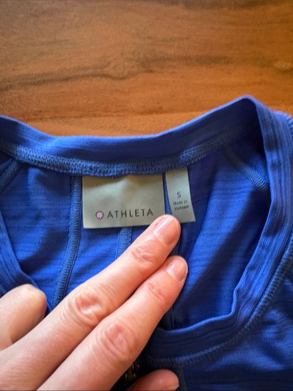 Athleta Rash Guard Size Small - Picture 2 of 2